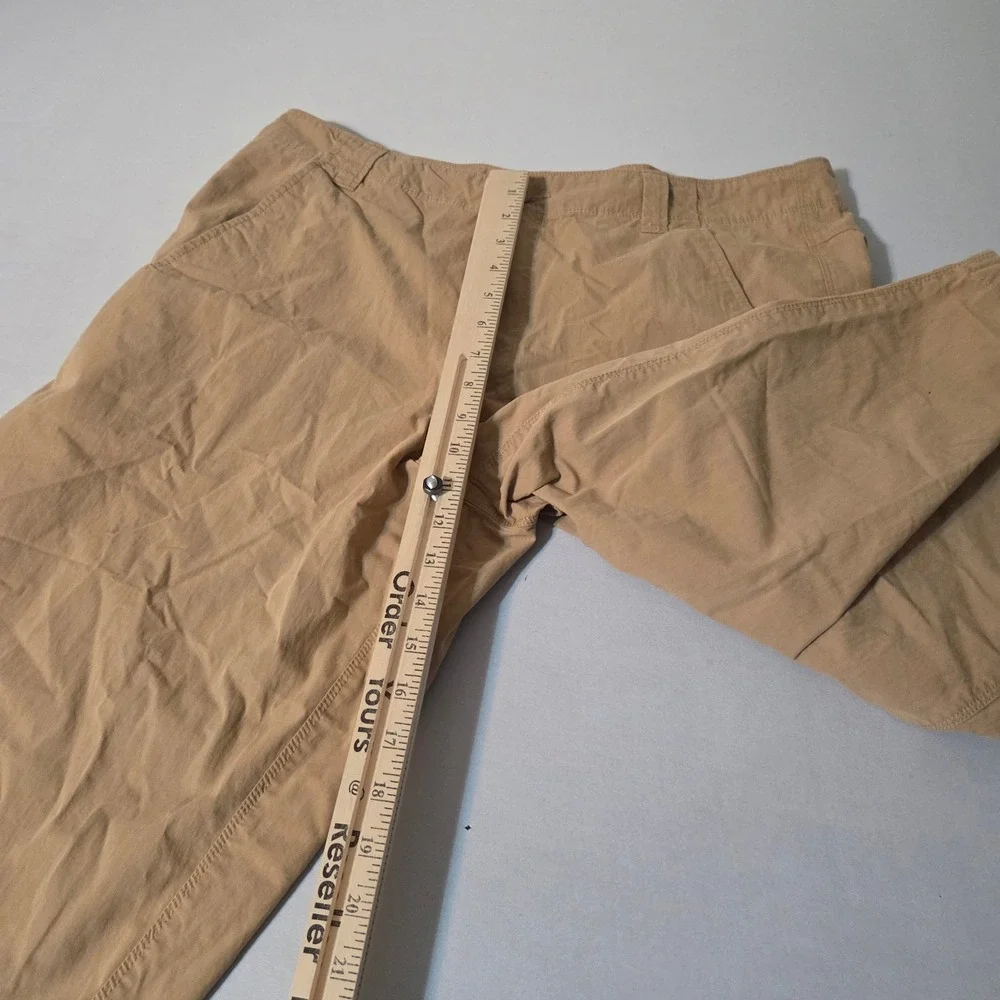 The North Face Shorts‎ Men 34 Tan Casual Hiking Lightweight Flat Front